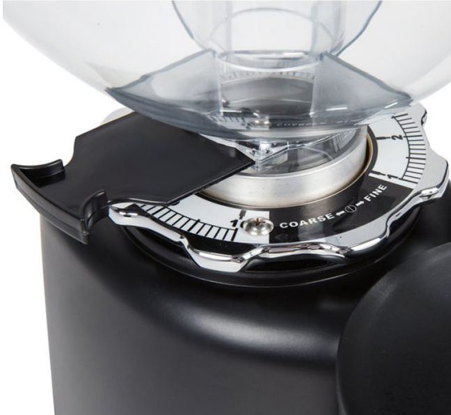 Chi tiết hộc gạt HC600 V2
